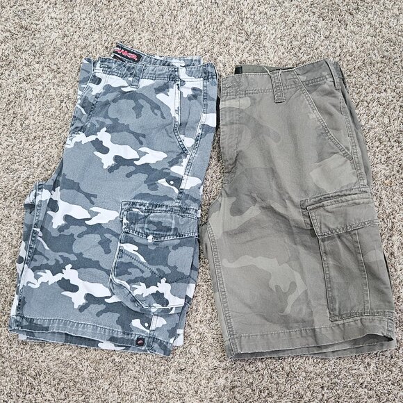 Men's Camo Cargo Utility Shorts - 34 waist - Picture 1 of 11
